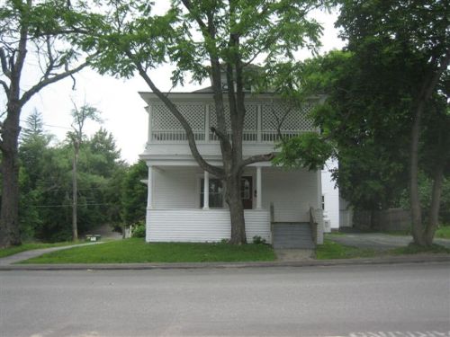 38 Russell Street
